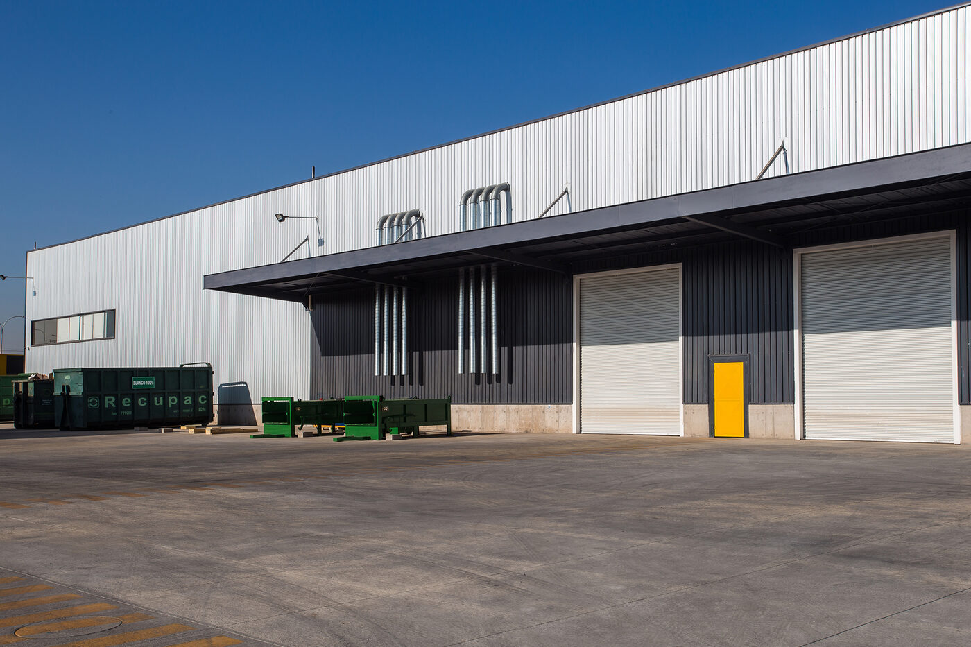 Exterior del complejo logístico Megacentro Aeroparque