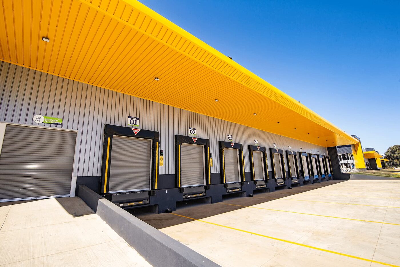 Exterior de bodega en Megacentro Temuco, Región de La Araucanía